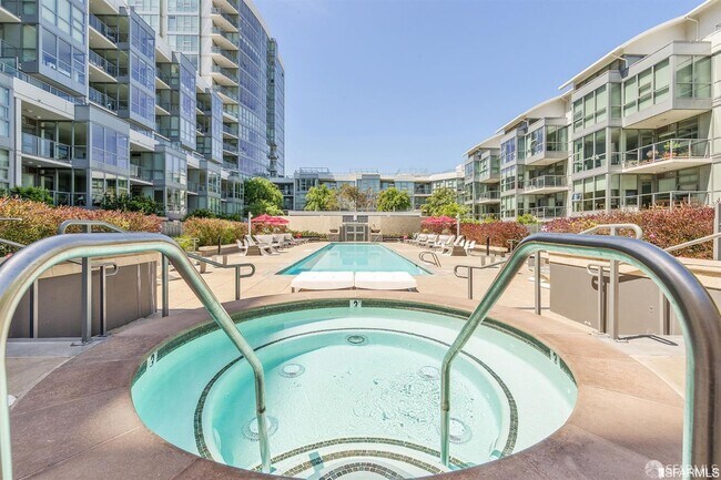 Building Photo - 435 China Basin St