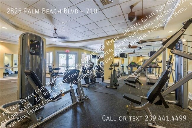 Building Photo - 2825 Palm Beach Blvd