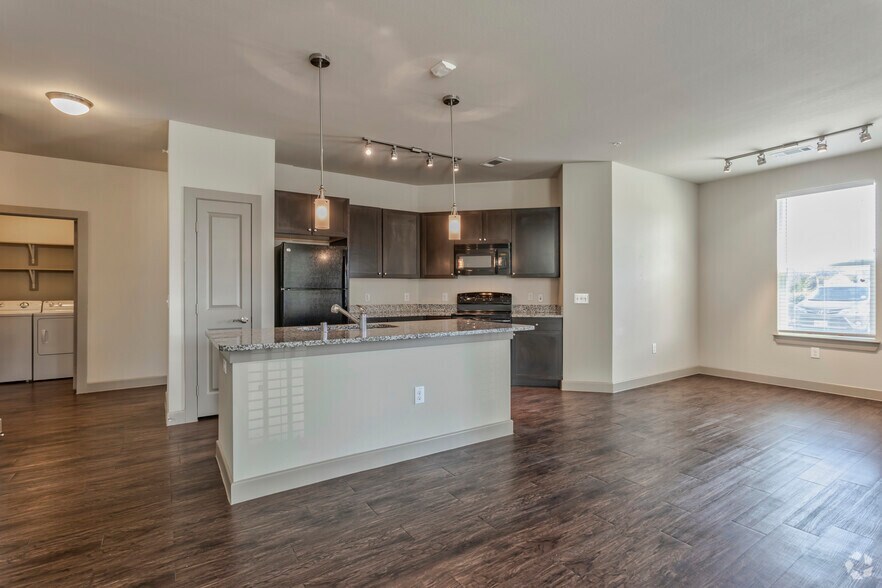 GreenVue Apartments 1350 N Greenville Ave Richardson TX 75081 Apartment Finder