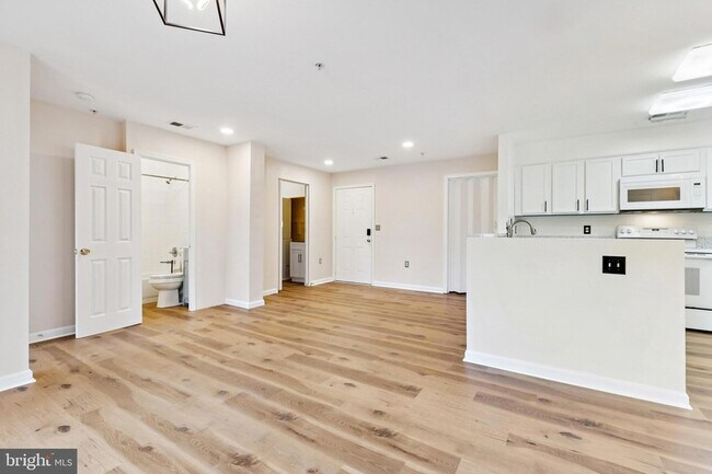 Building Photo - 11328 Westbrook Mill Ln