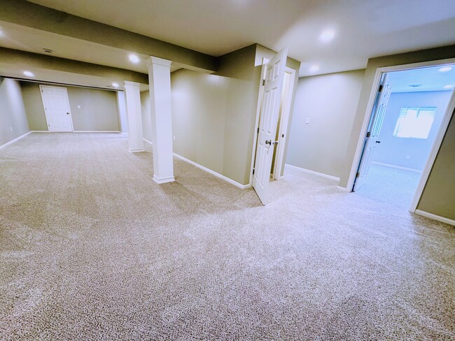 Building Photo - 6752 Coffman Dr