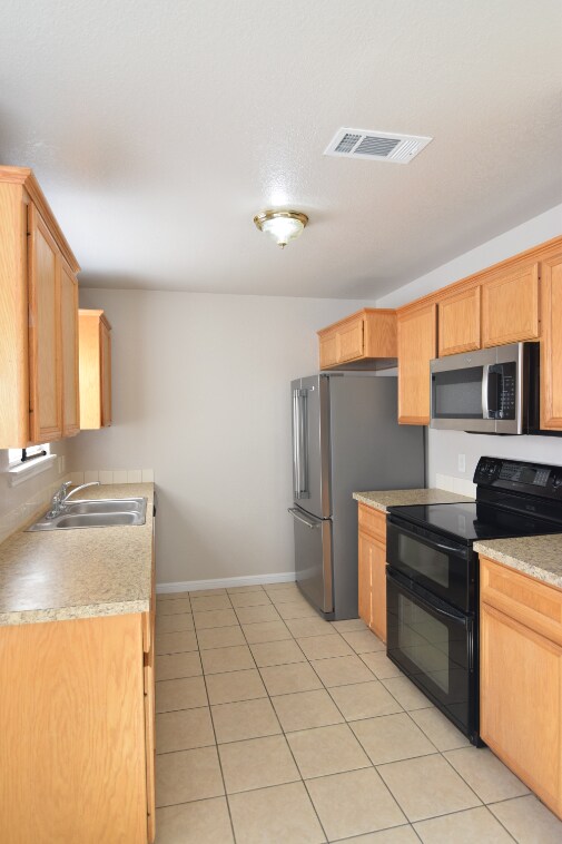 Building Photo - 2509 Saulsbury Dr