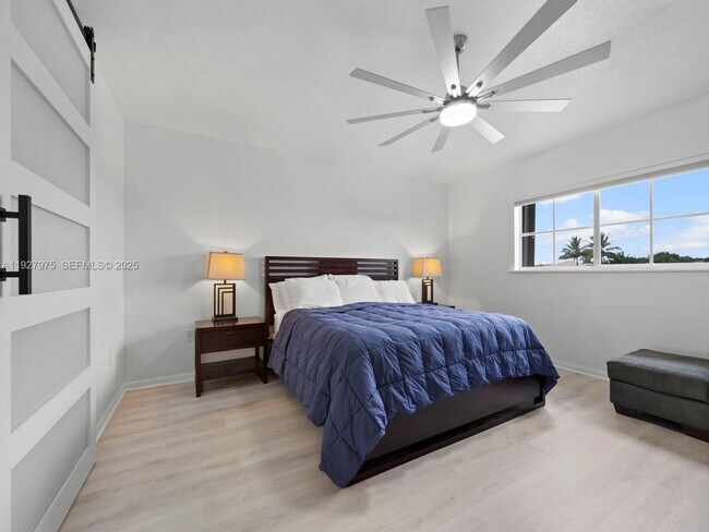 Building Photo - 12881 SW 49th Ct