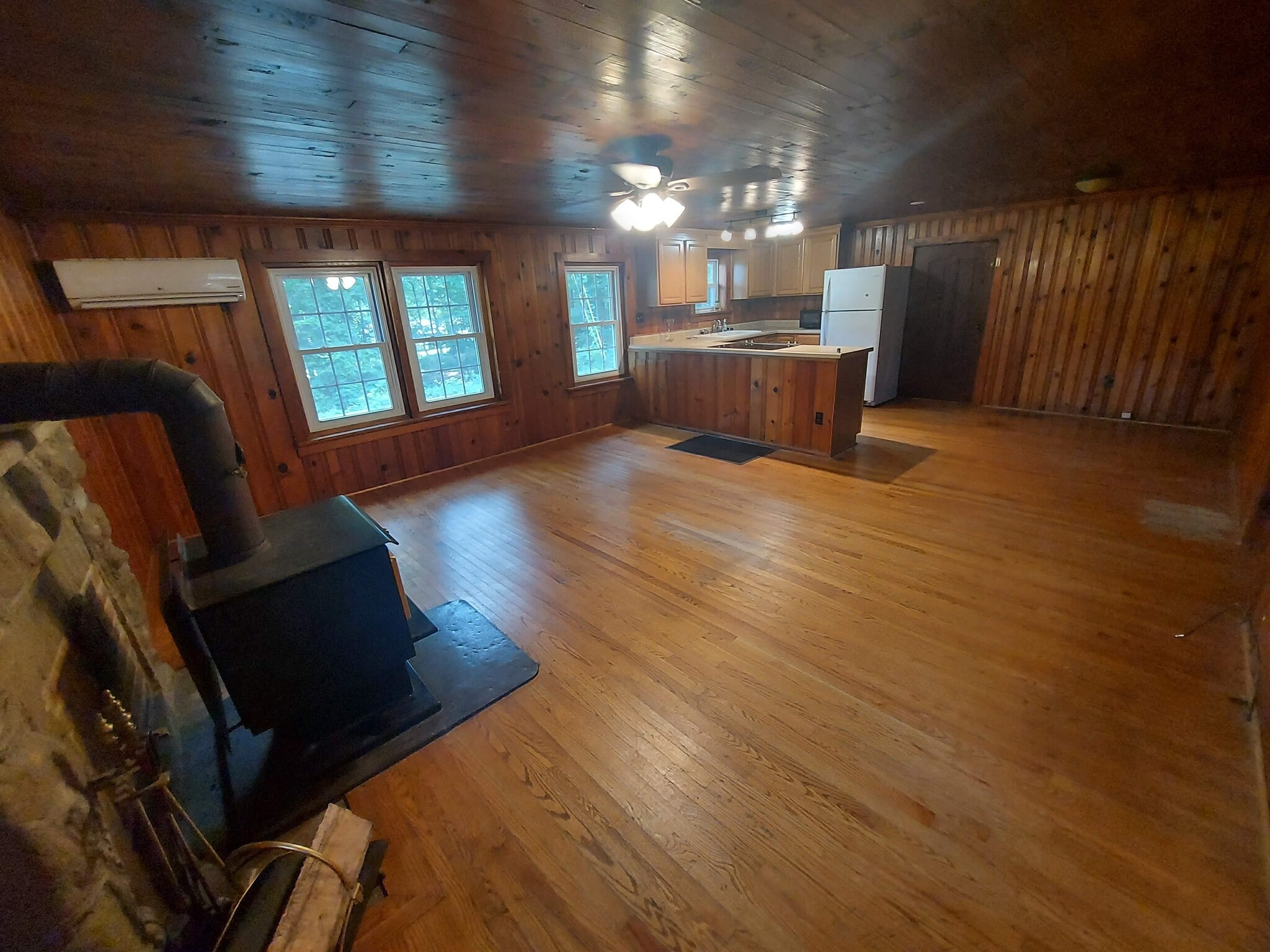 Building Photo - 4211 Yellow Mountain Rd