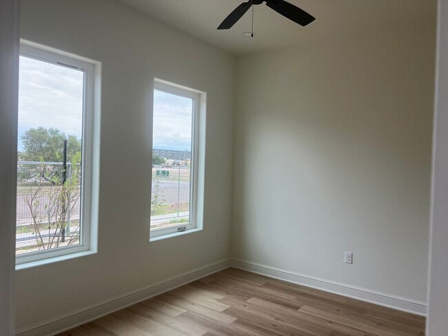 Building Photo - The Court At Overton