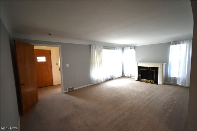 Building Photo - 2761 Forestview Ave