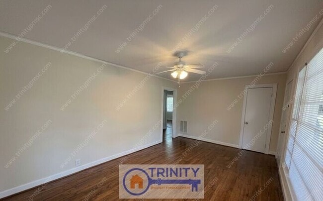 Building Photo - Your new home awaits!
