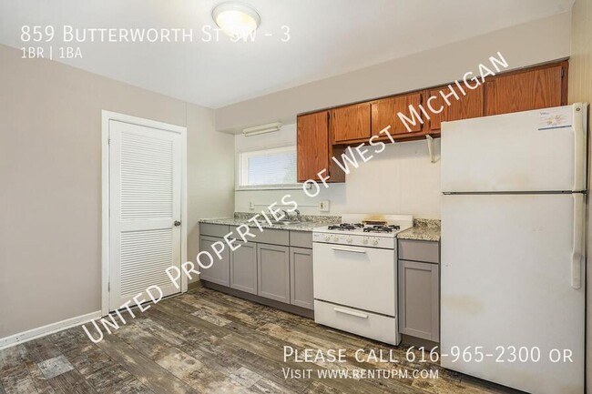 Building Photo - Available Now | 1 Bed 1 Bath Apartment in ...