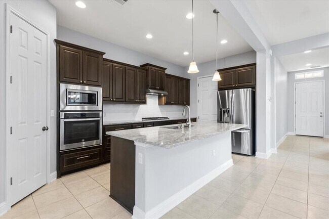 Building Photo - 5112 Globe Mallow Dr