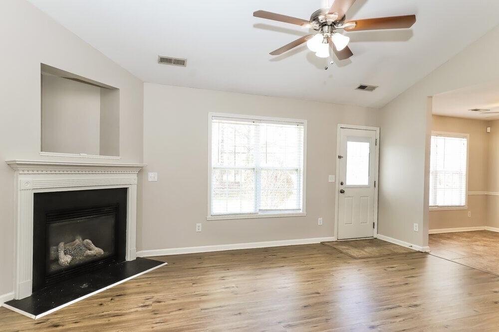 Building Photo - 5204 Mt Hope Dr