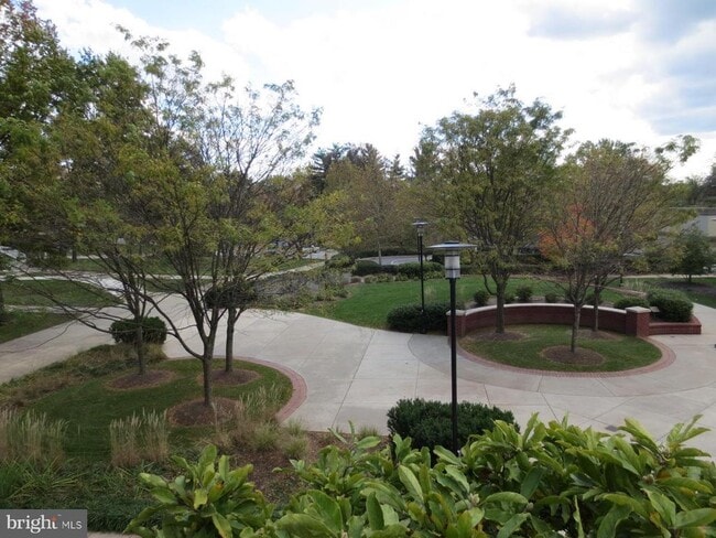 Building Photo - 5485 Harpers Farm Rd