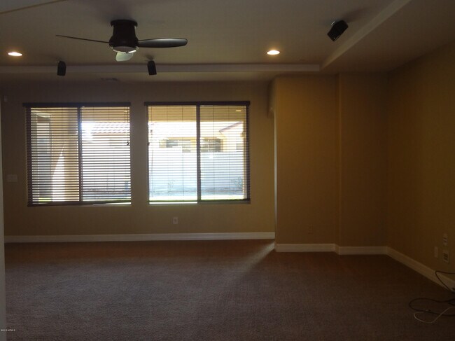 Building Photo - 1575 W Pelican Ct