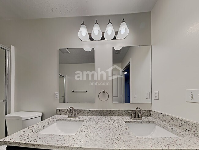 Building Photo - 7409 Vintage Cir