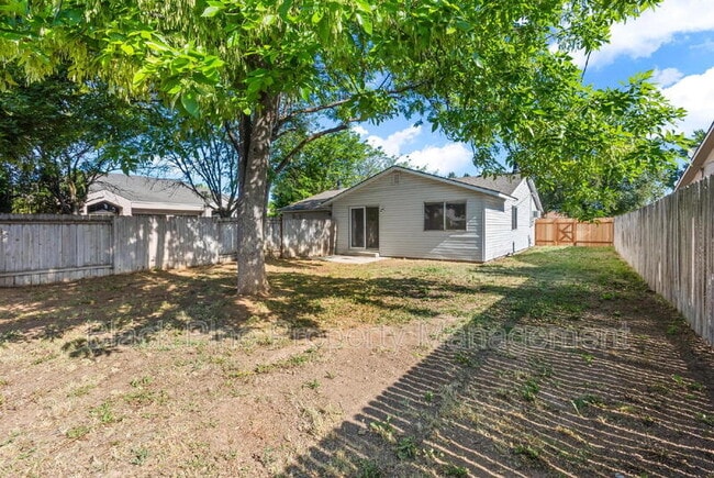 Building Photo - 10507 W Irving Ct