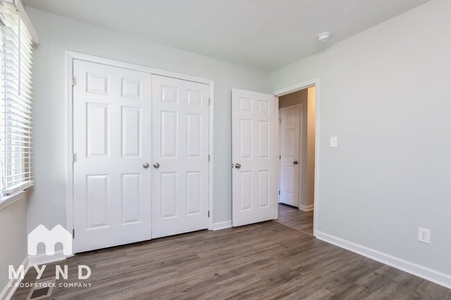 Building Photo - 4225 Labrador Dr