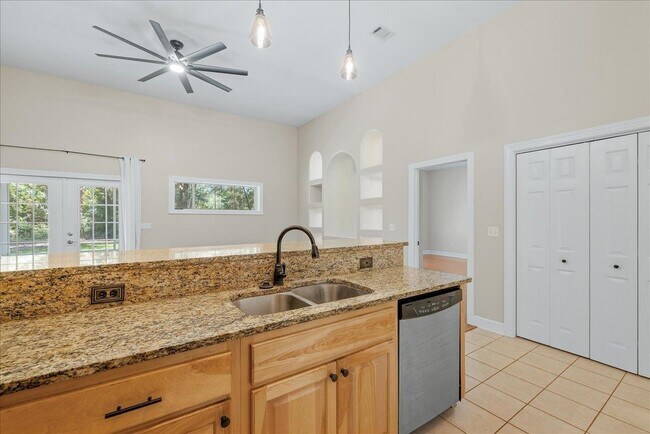 Building Photo - 252 Magnolia Ridge