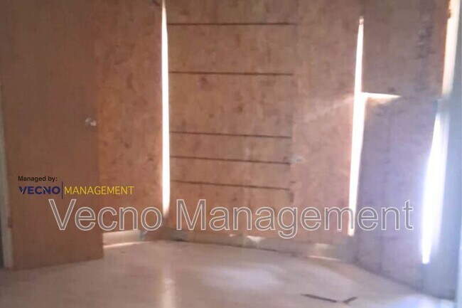 Building Photo - 16055 Texas 16 - 12