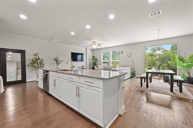 Building Photo - 311 Bridgeford Dr