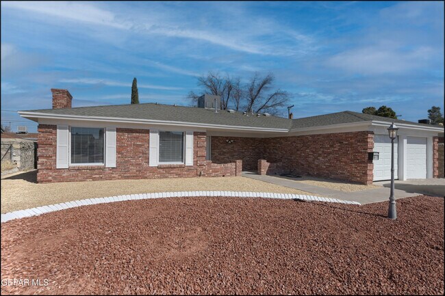 Building Photo - 8617 Darlina Dr
