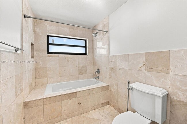Building Photo - 6820 SW 128th Ct