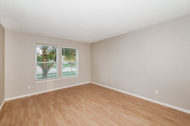 Building Photo - 6058 Amber Valley Ln