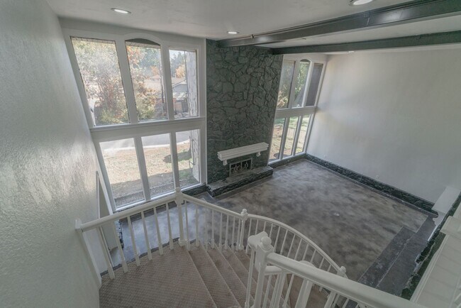 Building Photo - Opportunity Knocking with this HUGE home available for Rent to Own or Lease!