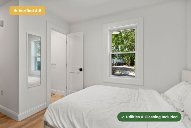 Building Photo - RoostUp Furnished Private Bedroom with Private Ensuite Bath in East Somerville!