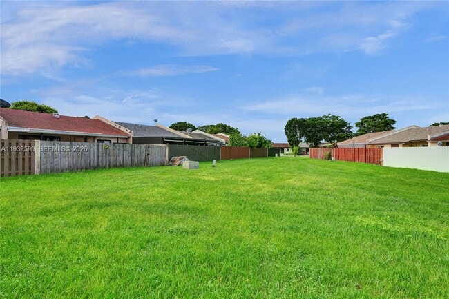 Building Photo - 5314 SW 140th Pl