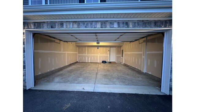 Building Photo - 3502 Richardson Cir