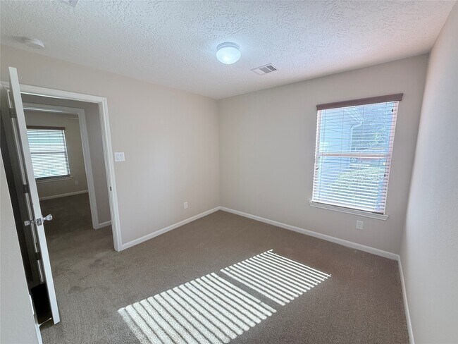 Building Photo - 29225 Legends Valley Dr