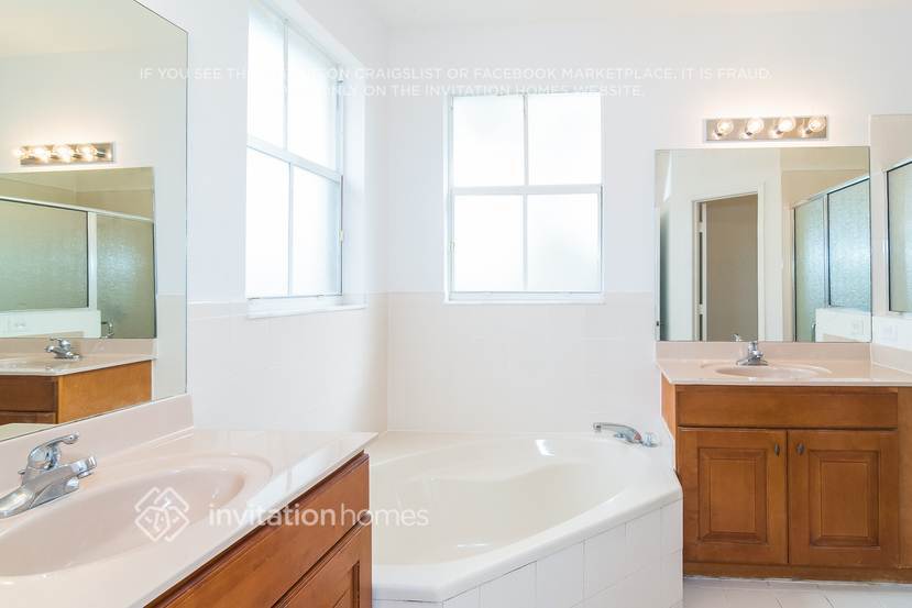 Building Photo - 9141 SW 152nd Ct