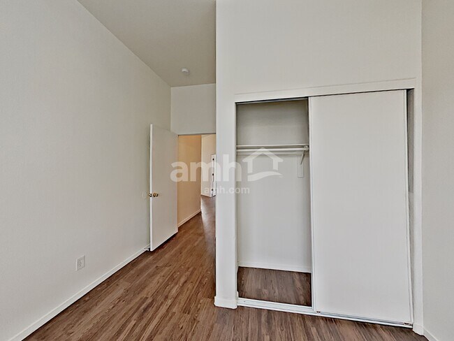 Building Photo - 2849 Serenidad Dr