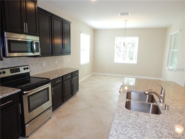 Building Photo - 15302 Las Olas Pl