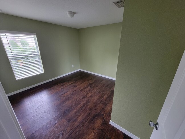 Building Photo - Beautiful Home near Busch Gardens!