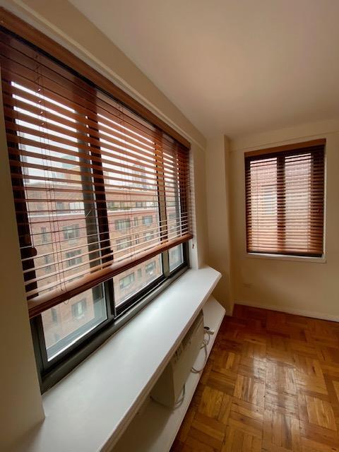 Building Photo - 420 E 64th St
