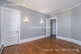 Building Photo - 447 W Walnut St