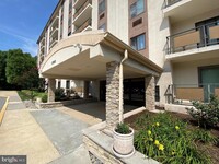 Building Photo - 27307 Valley Run Dr