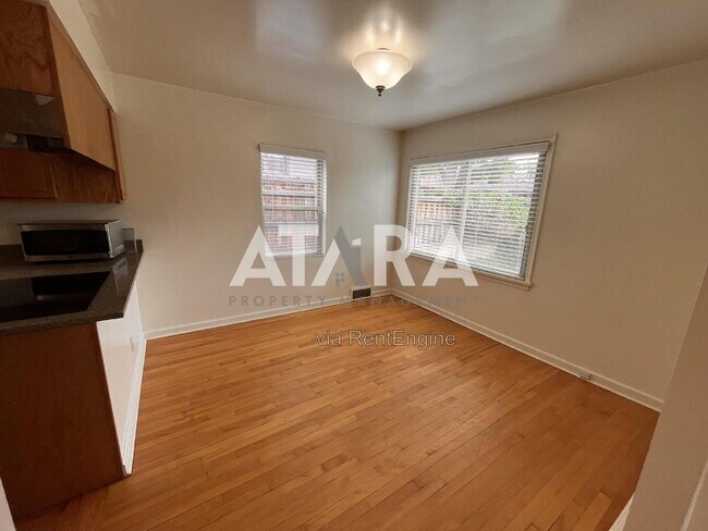 Building Photo - 1335 Thornton Ave