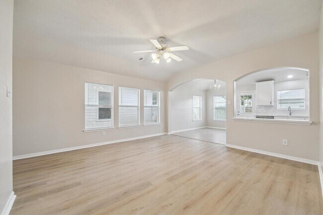 Building Photo - 25111 Florina Ranch Dr