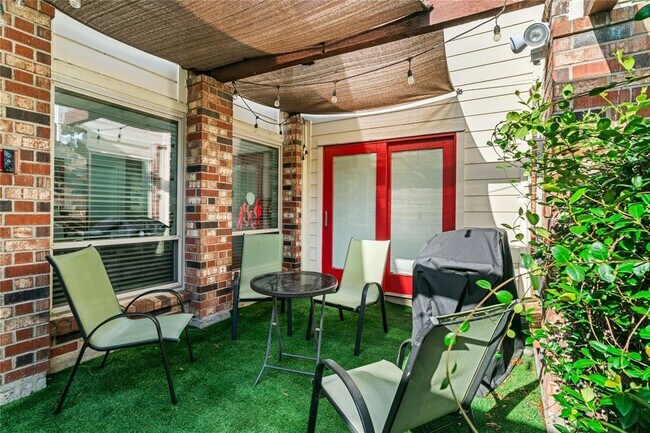 Building Photo - 13818 Menasco Ct