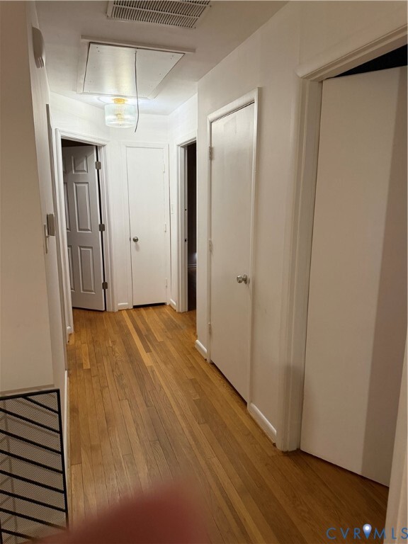 Building Photo - 9131 Mapleview Ave