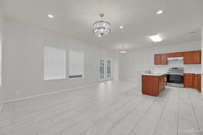 Building Photo - 21 N 21st St