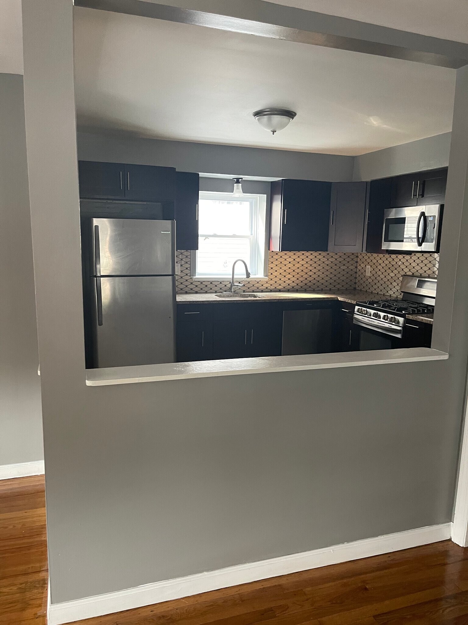 Building Photo - 400 Boyden Ave