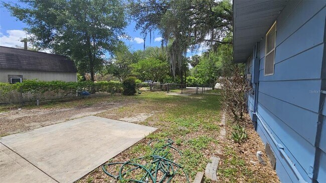 Building Photo - 36850 Haynes Rd