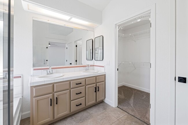 Building Photo - Las Palmas Complete Remodel