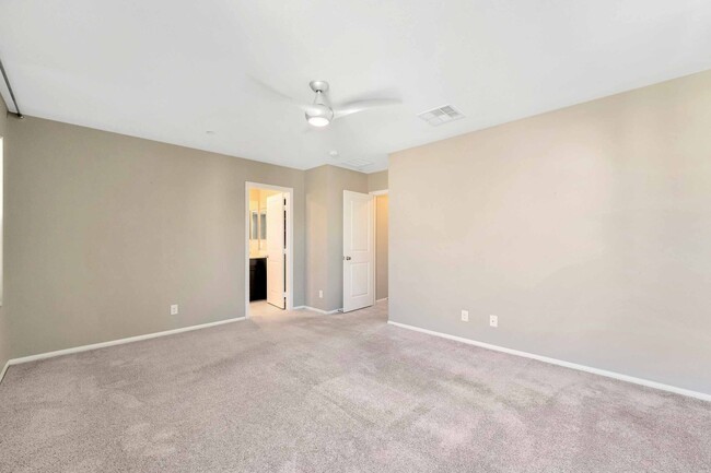Building Photo - Desirable Southwest Townhome: Luxury Living!