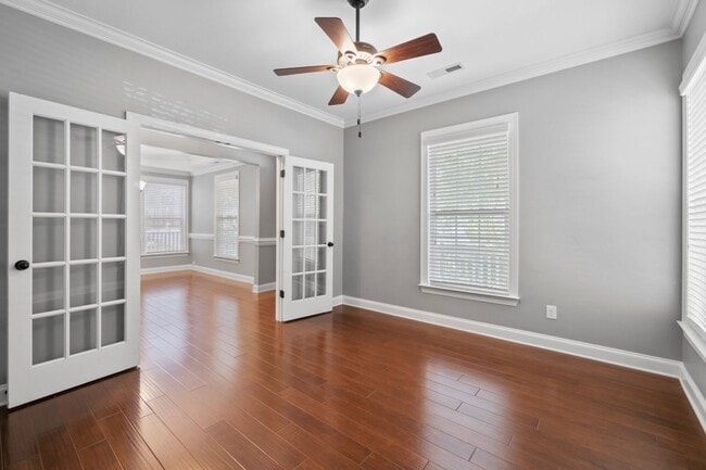 Building Photo - Stunning rental home in beautiful Ardrey Crest