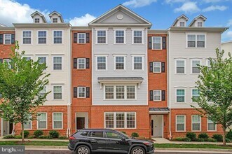 Building Photo - 4515 Reaney Ln