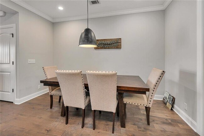 Building Photo - 505 Mariners Cir