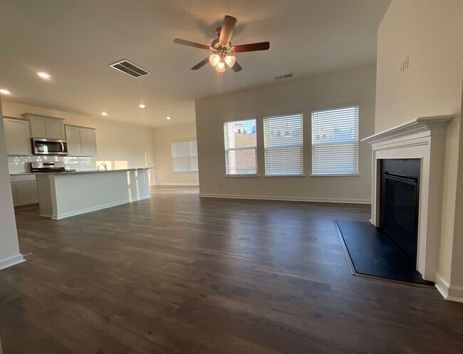 Building Photo - Nice 3 bedroom/2 bath - East Morristown